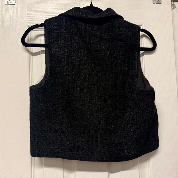 Joie| NWOT Women’s Size 10 Cropped Black Tweed Vest with Pearl Buttons - Picture 2 of 7